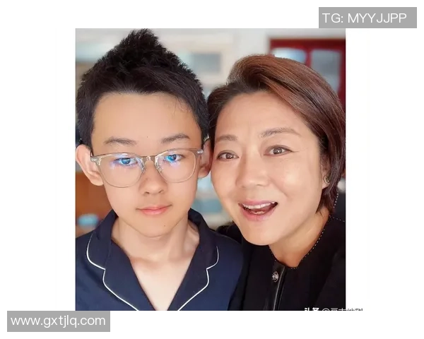 足球巨星深陷家庭暴力风波婚姻生活背后真相引发公众热议